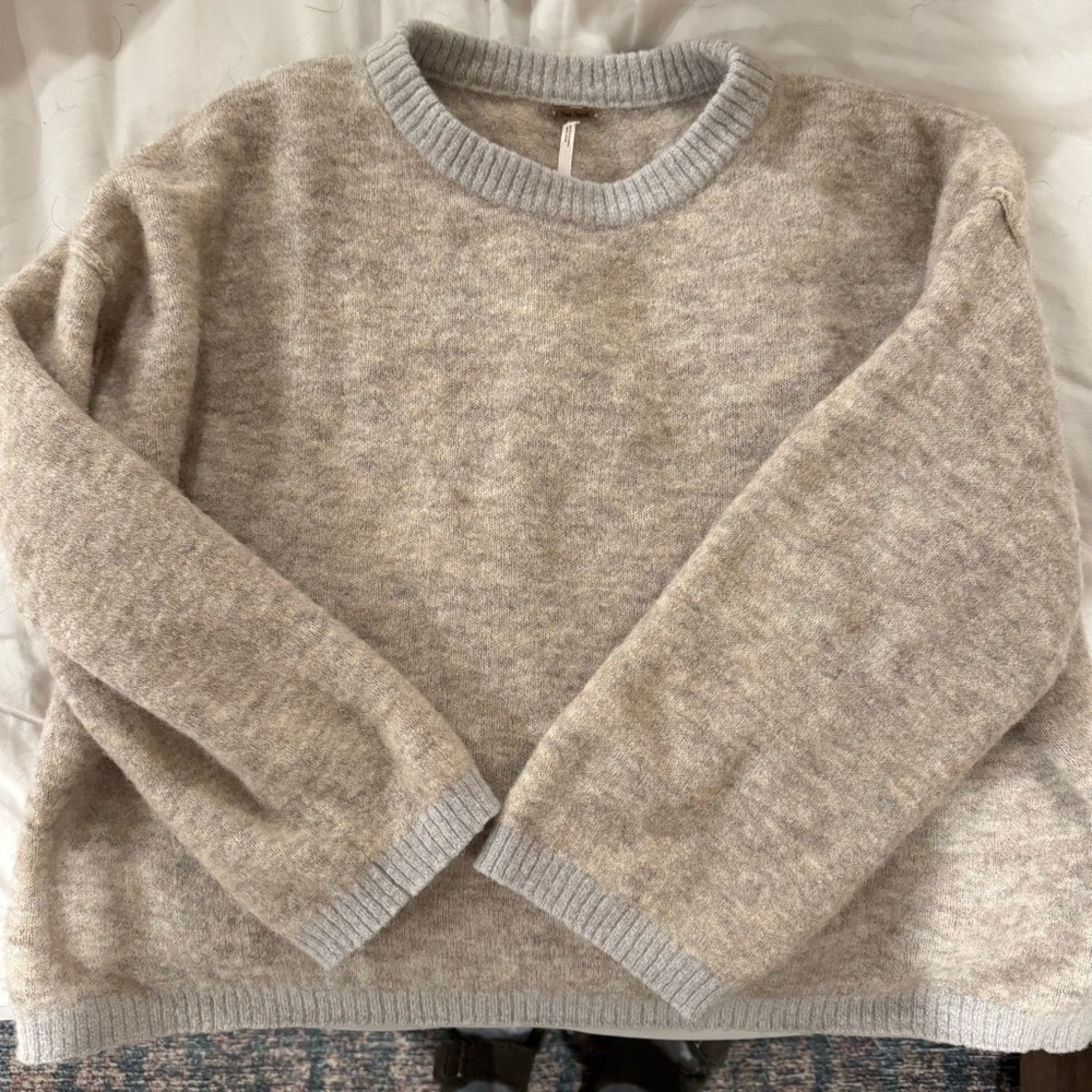 Cozy Knit Sweater in Beige and Gray